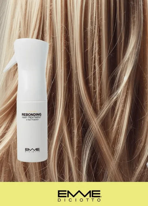 Spray thermo-protecteur Hair Rebonding Emme Diciotto sur une chevelure blonde